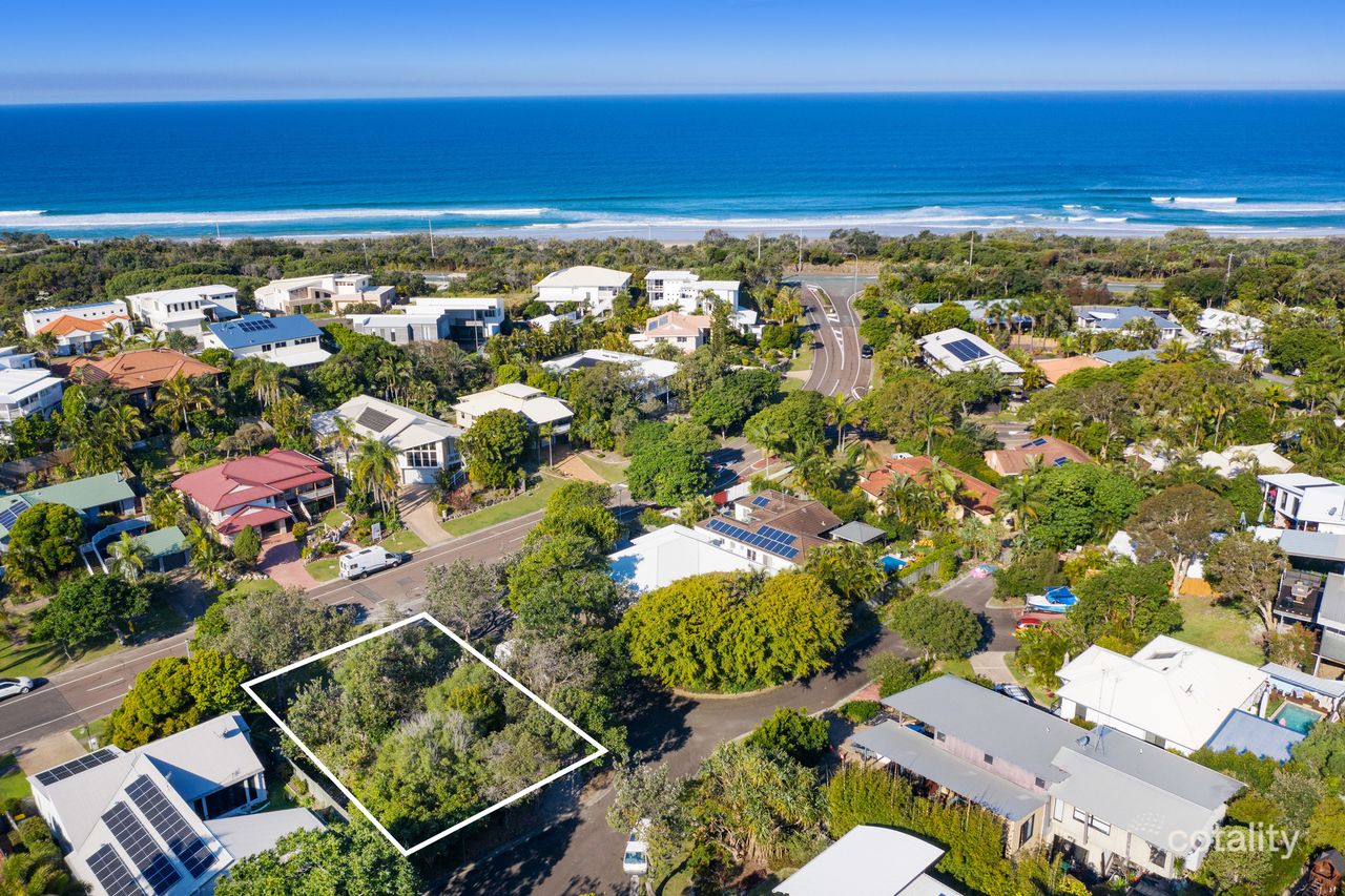15 Driftwood Dr, Castaways Beach, QLD 4567