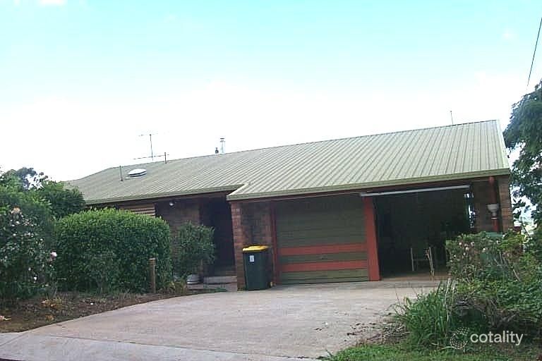 13 Deodar Ct, Mapleton, QLD 4560