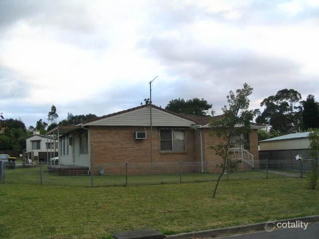 2 Thornbury Ave, Unanderra, NSW 2526