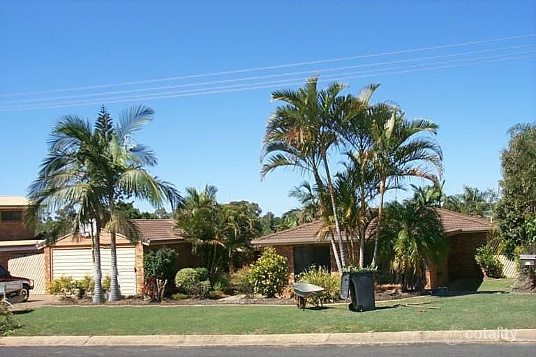 15 Hillvue Cres, Avoca, QLD 4670