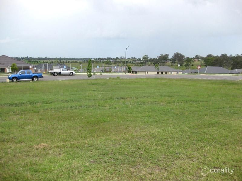 35 Mckeachie Dr, Aberglasslyn, NSW 2320