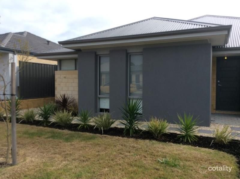 9 Clarendon Cct, Lakelands, WA 6180