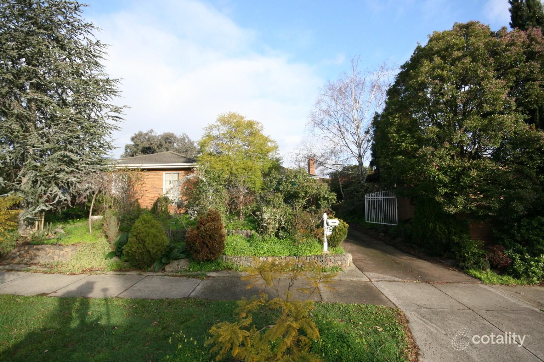 10 Renou Rd, Wantirna South, VIC 3152