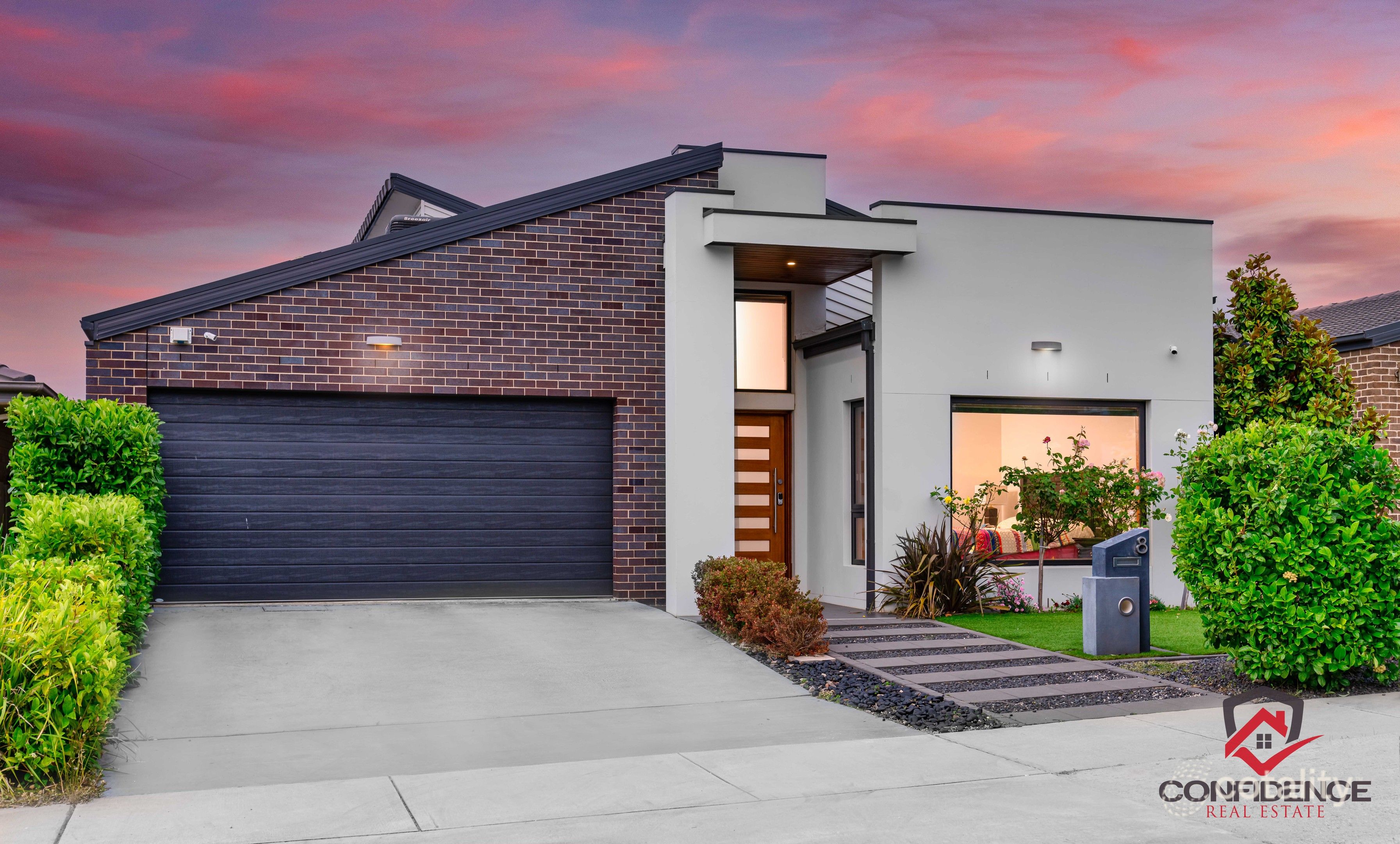 8 Arthur Blakeley Way, Coombs, ACT 2611