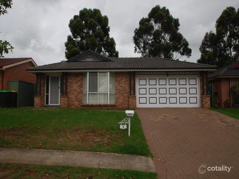 8 Tamworth Cres, Hoxton Park, NSW 2171