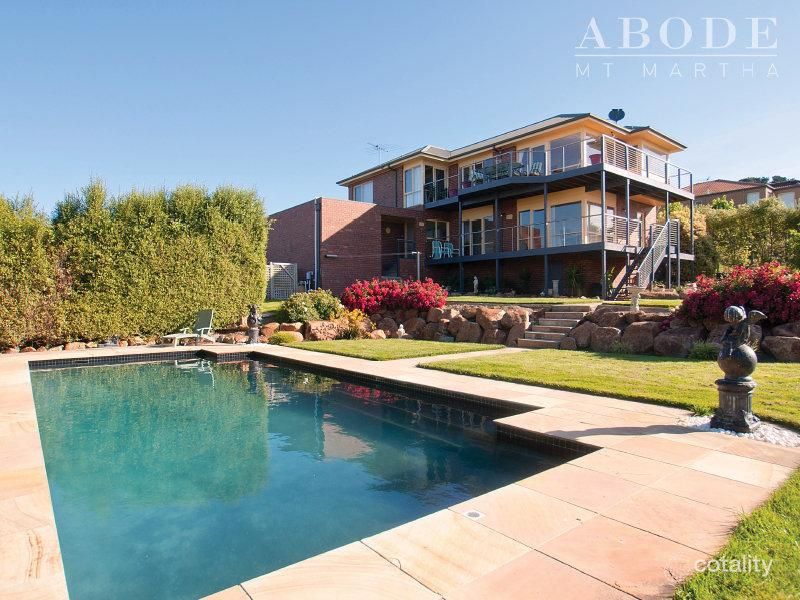 7 Pastons Gr, Mount Martha, VIC 3934