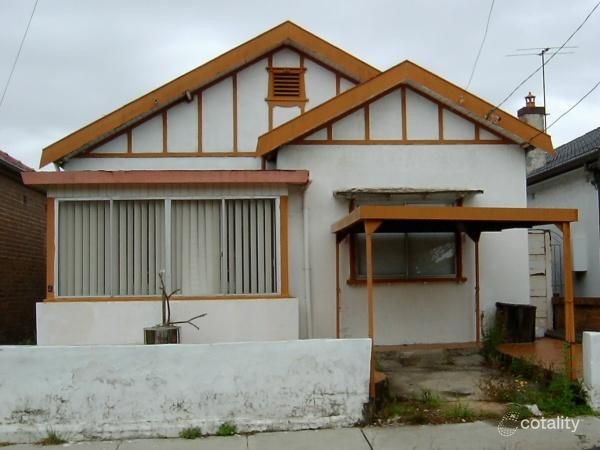 4 Unwin St, Canterbury, NSW 2193