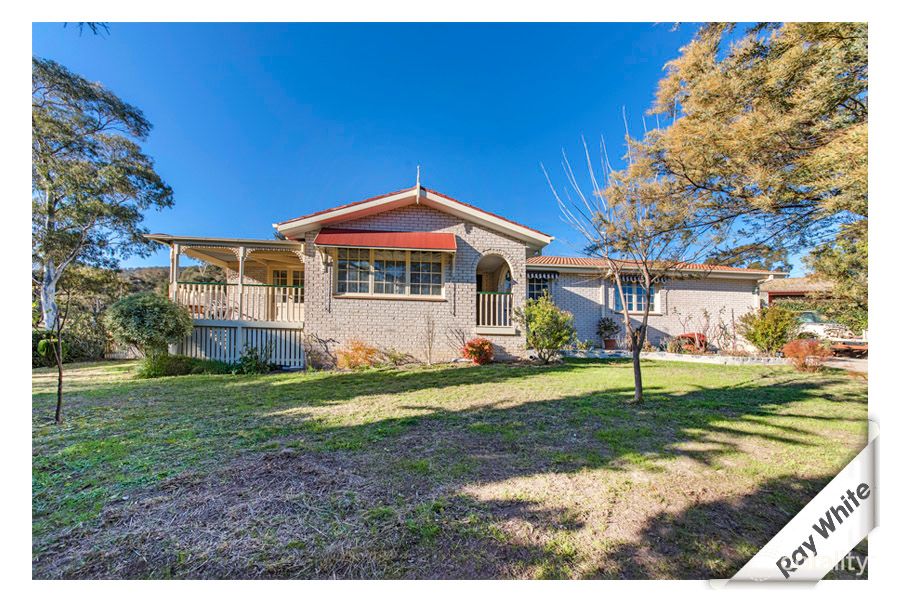 1 Browne Pl, Kambah, ACT 2902