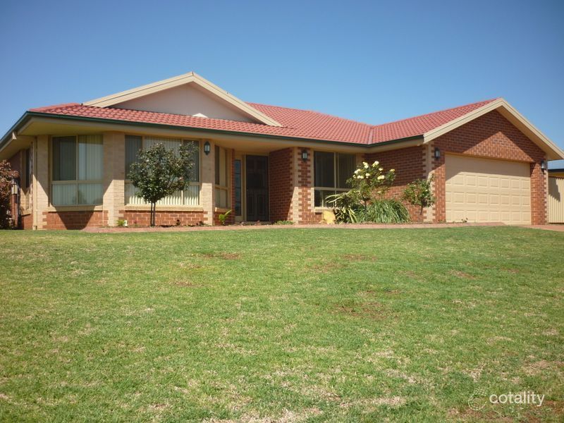 2 Cudgegong Pl, Dubbo, NSW 2830
