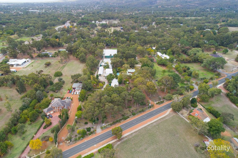 21 Crystal Brook Rd, Wattle Grove, WA 6107