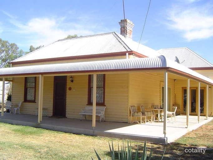 1-5 Parkes St, Tocumwal, NSW 2714