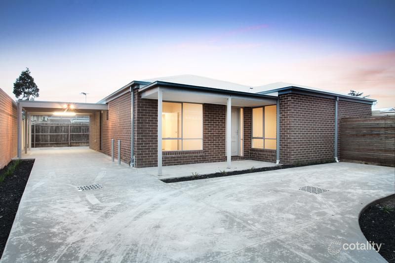 2/38 Dunbar Ave, Sunshine, VIC 3020