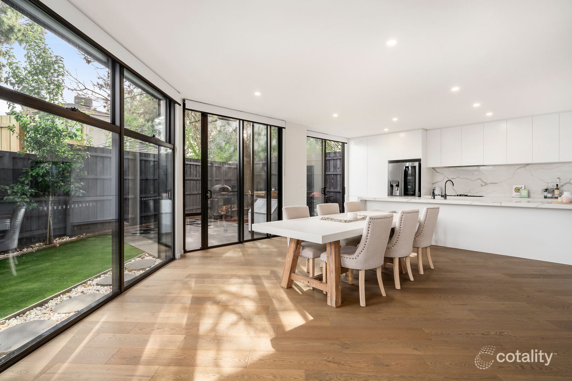 2/4 Tatong Rd, Brighton East, VIC 3187