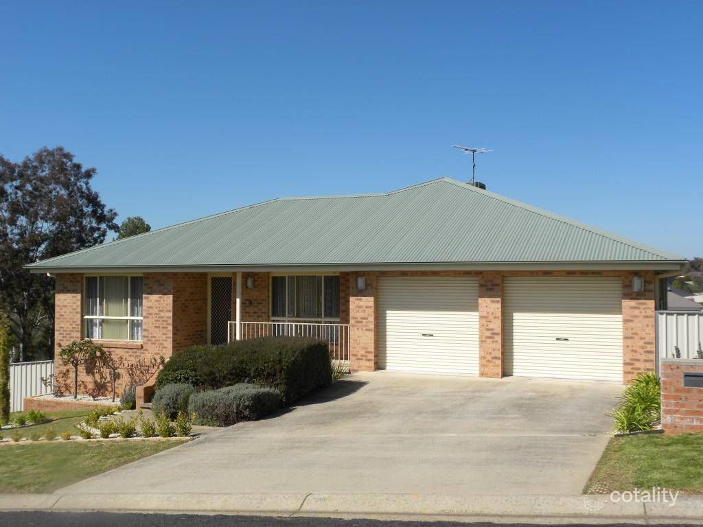 1 Scott Pl, Young, NSW 2594