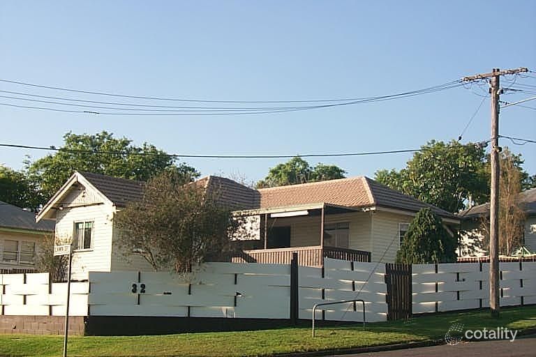 32 Lawn St, Holland Park, QLD 4121