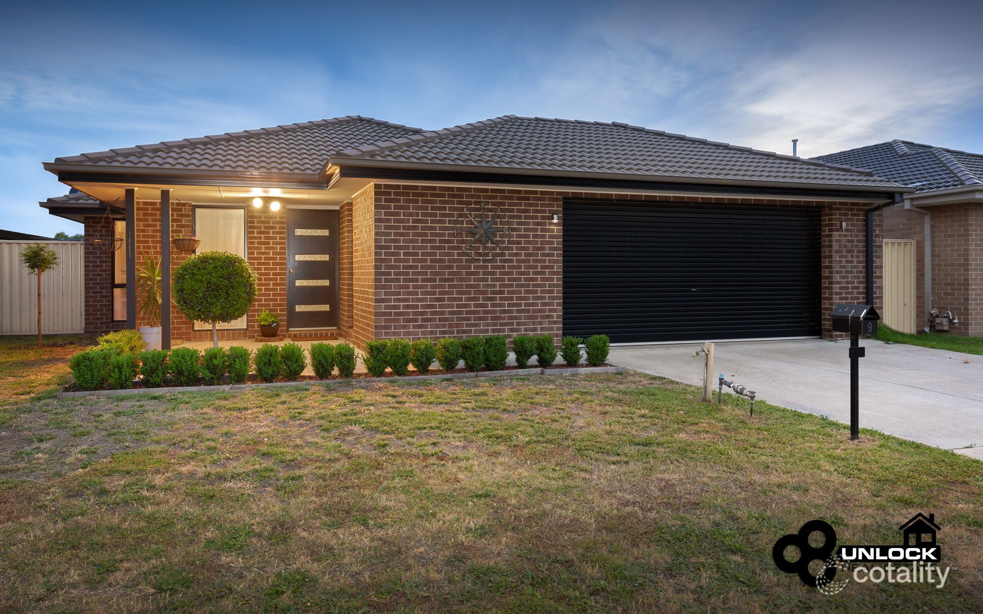 9 Cumberland Dr, Pakenham, VIC 3810