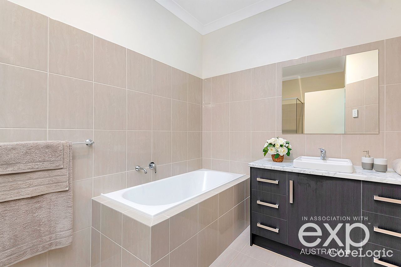 10 Lassie Ave, Windsor Gardens, SA 5087