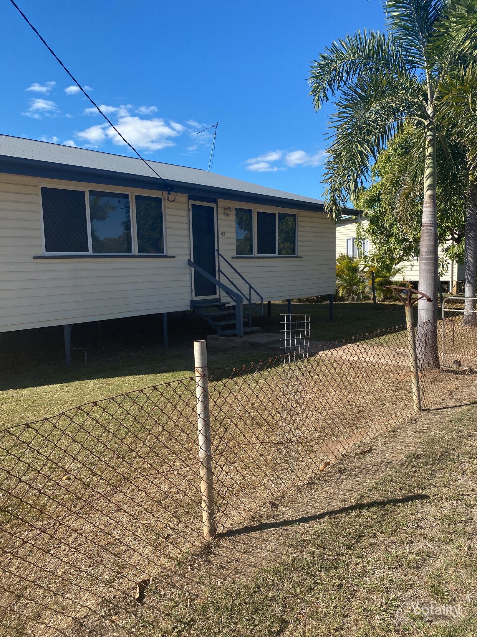 42 Belmore St, Collinsville, QLD 4804