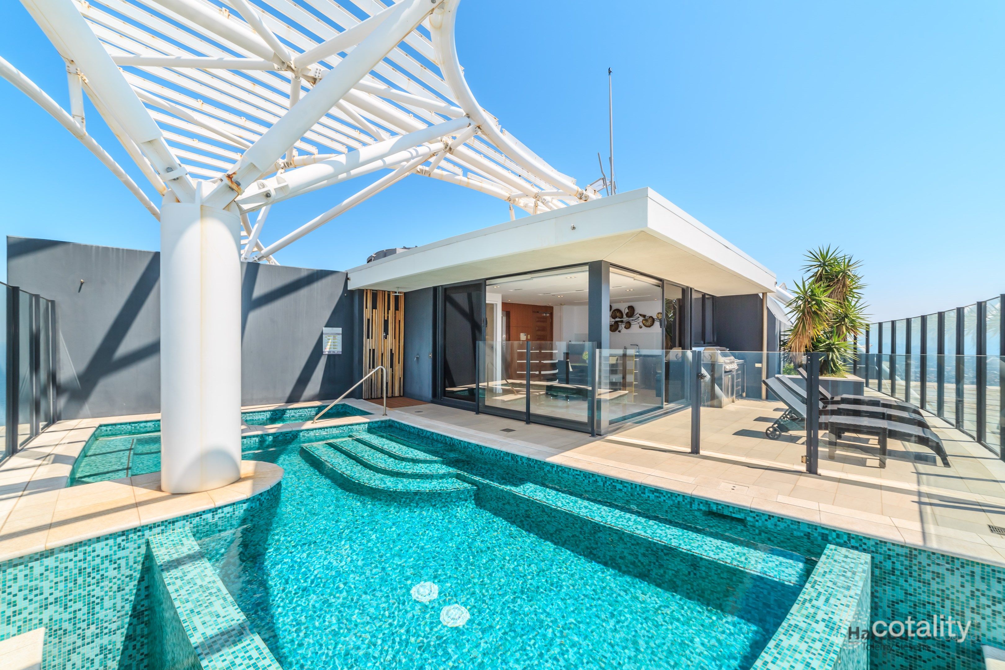 24001/21 Elizabeth Ave, Broadbeach, QLD 4218