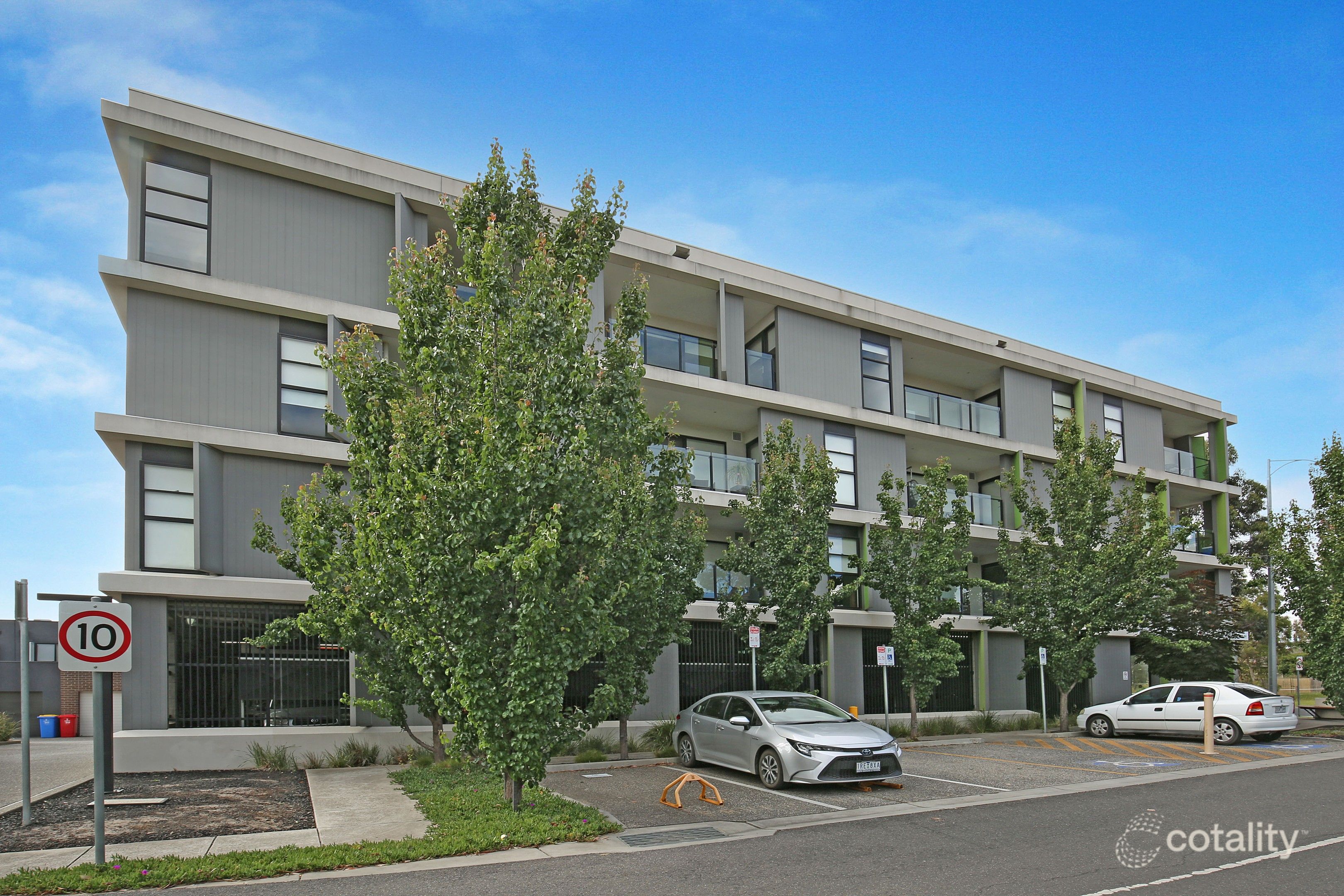 304/40 Bush Bvd, Mill Park, VIC 3082