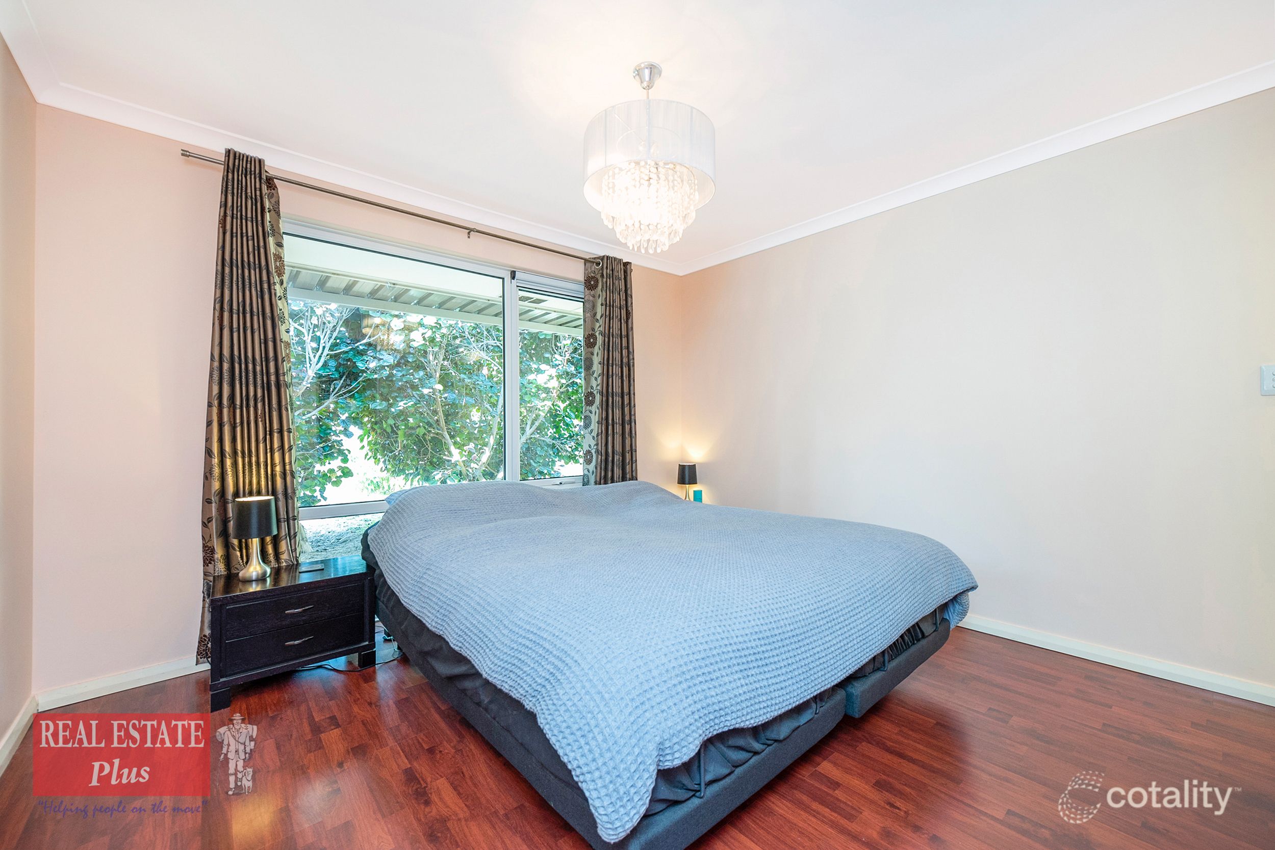 13 Clayden St, Wooroloo, WA 6558