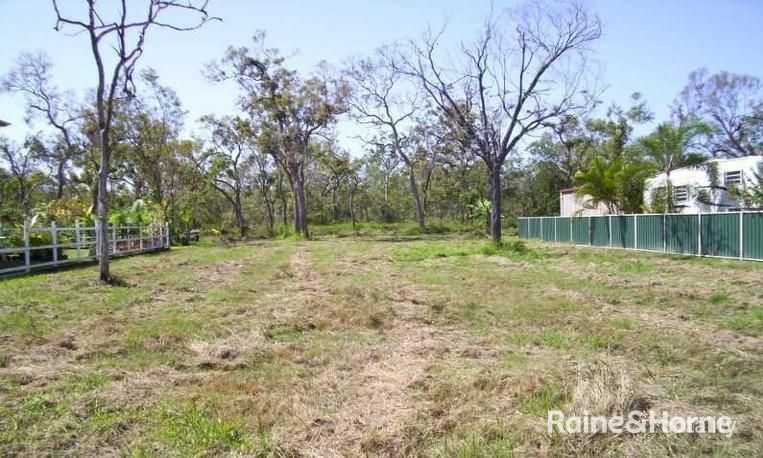 225 Balgal Beach Rd, Balgal Beach, QLD 4816