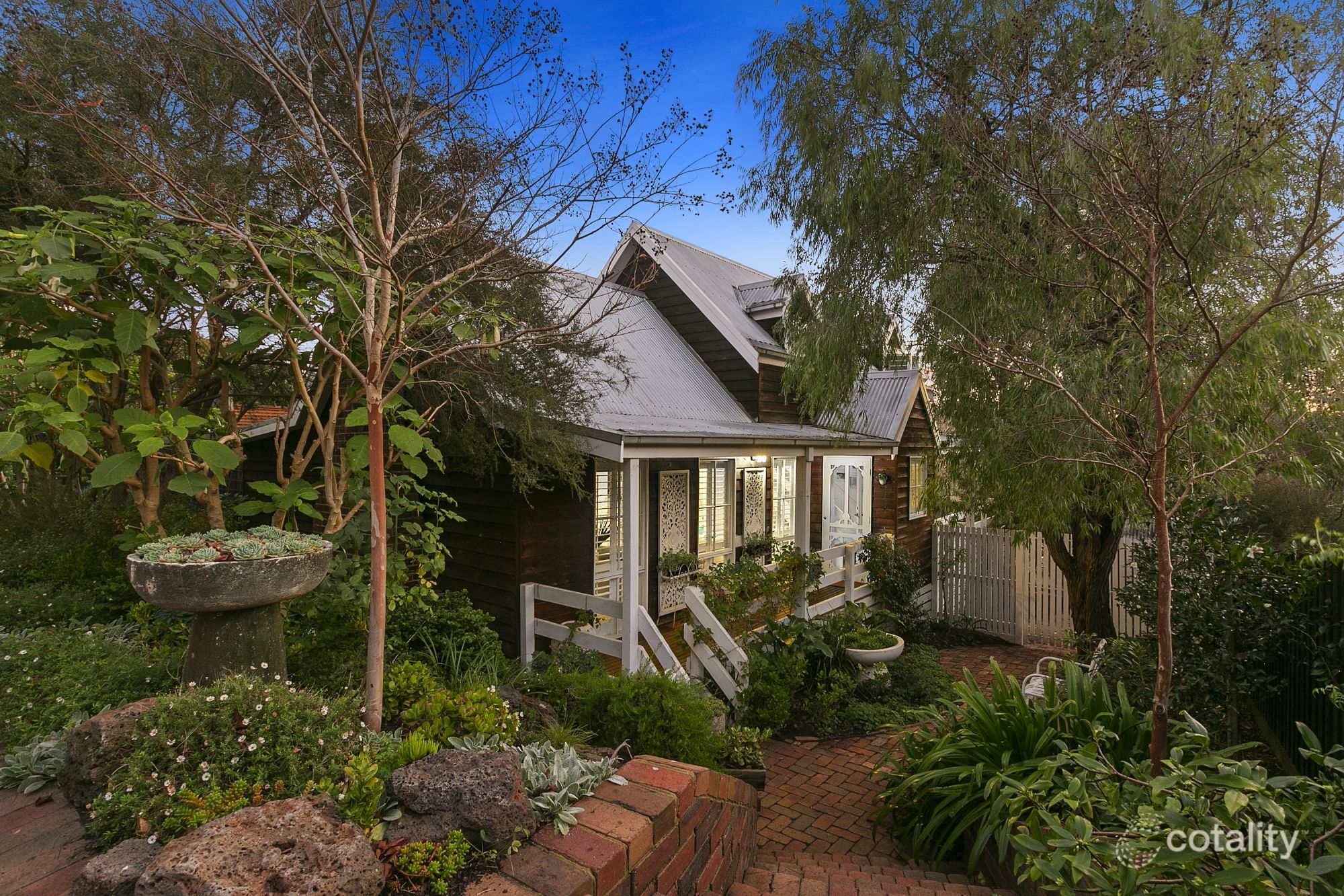 34 Baden Powell Dr, Frankston South, VIC 3199