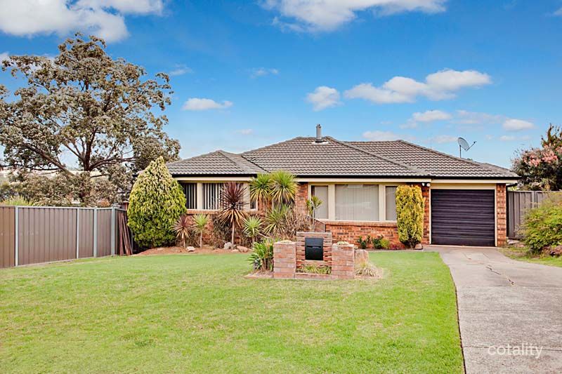 41 Pinaroo Cres, Bradbury, NSW 2560