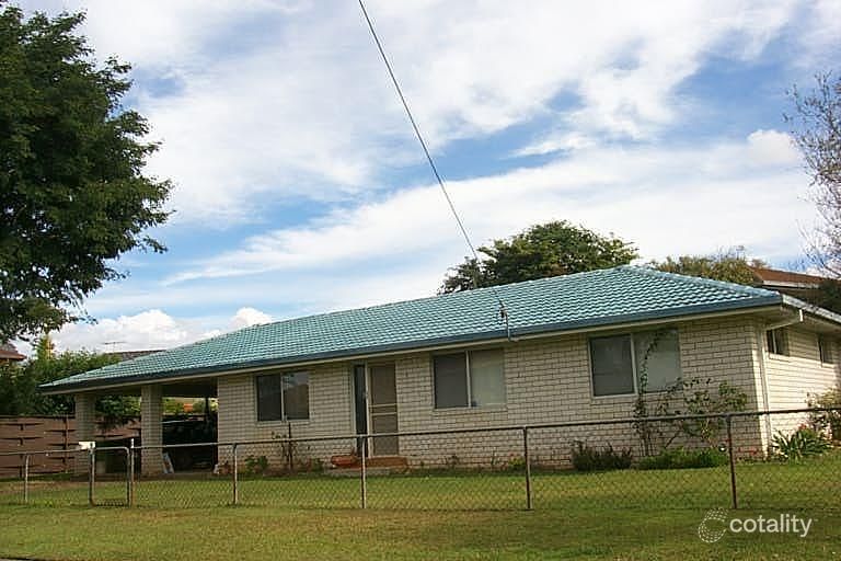33 Arrakune Cres, Kallangur, QLD 4503
