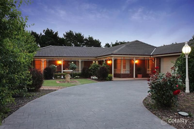 8 Belmarino Ct, Werribee, VIC 3030