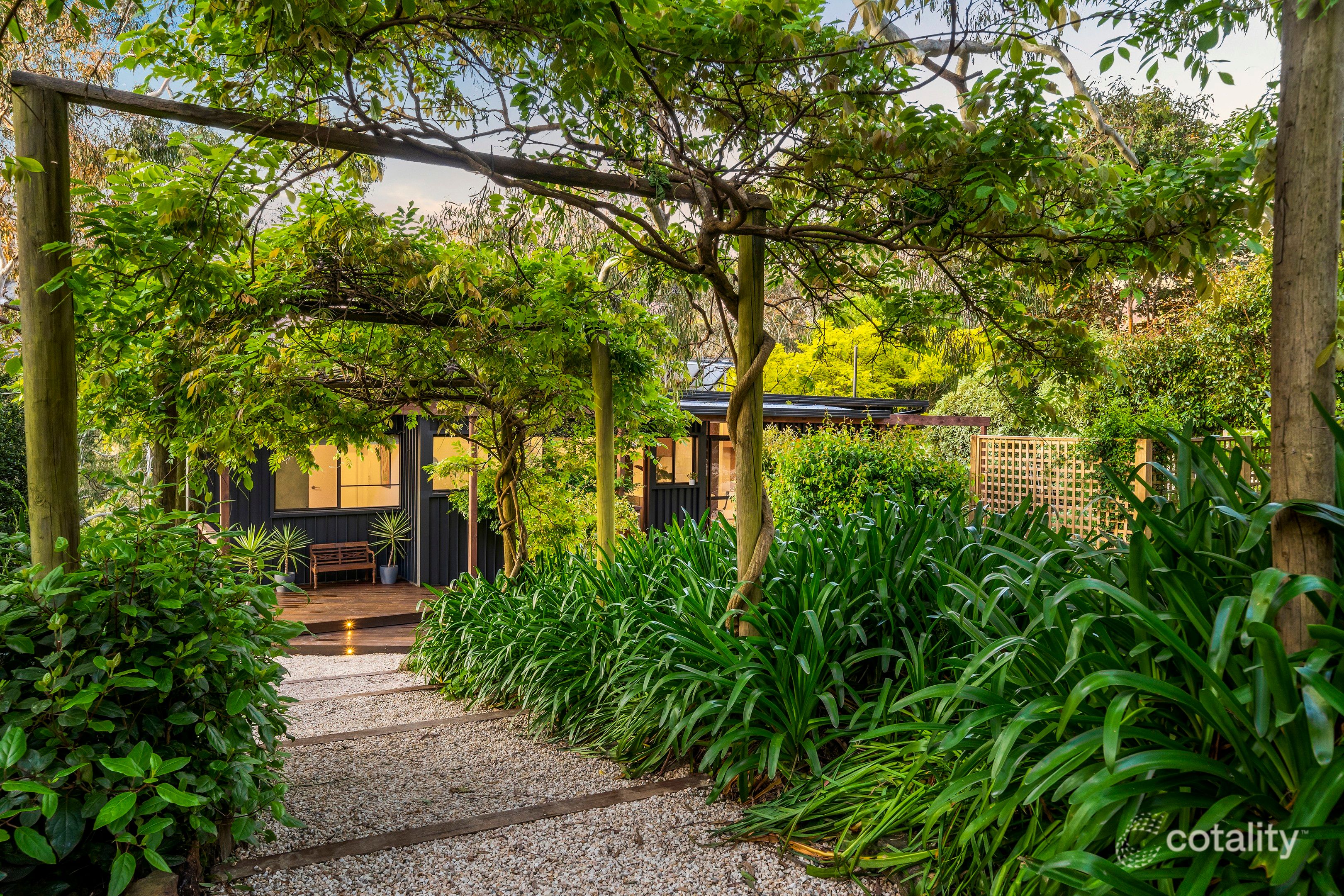 30 Sheoak Rd, Crafers West, SA 5152