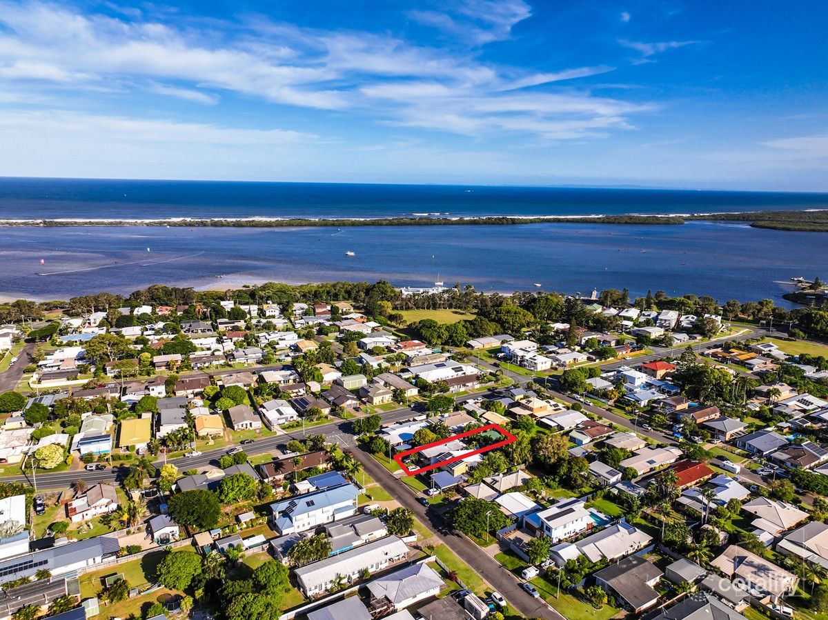 2 Haig St, Golden Beach, QLD 4551