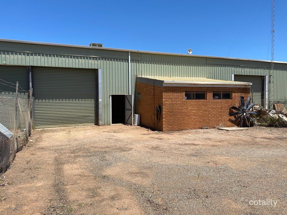 2/2 Clements Way, Boulder, WA 6432