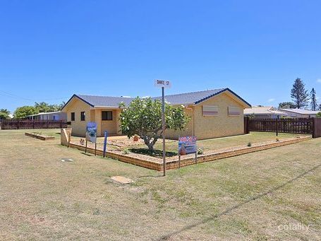 24 Dante St, Burnett Heads, QLD 4670