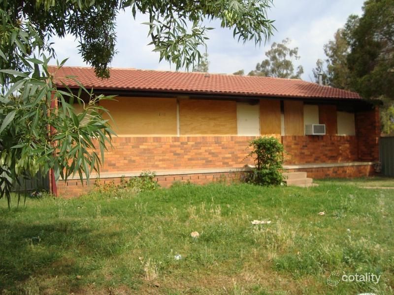 6 Mckern Pl, Griffith, NSW 2680
