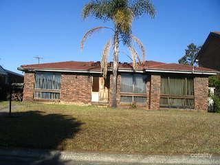 11 Glenbrook Cres, Georges Hall, NSW 2198