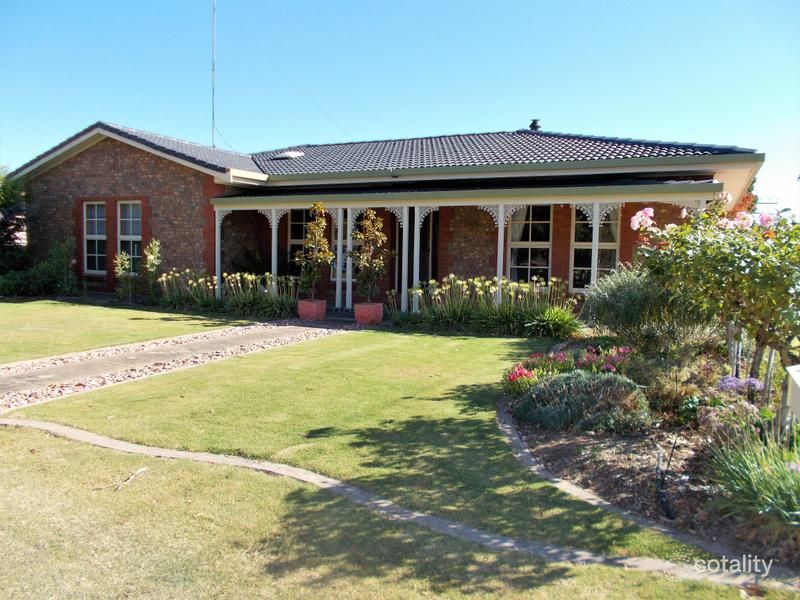 25 Cannawigara Rd, Bordertown, SA 5268