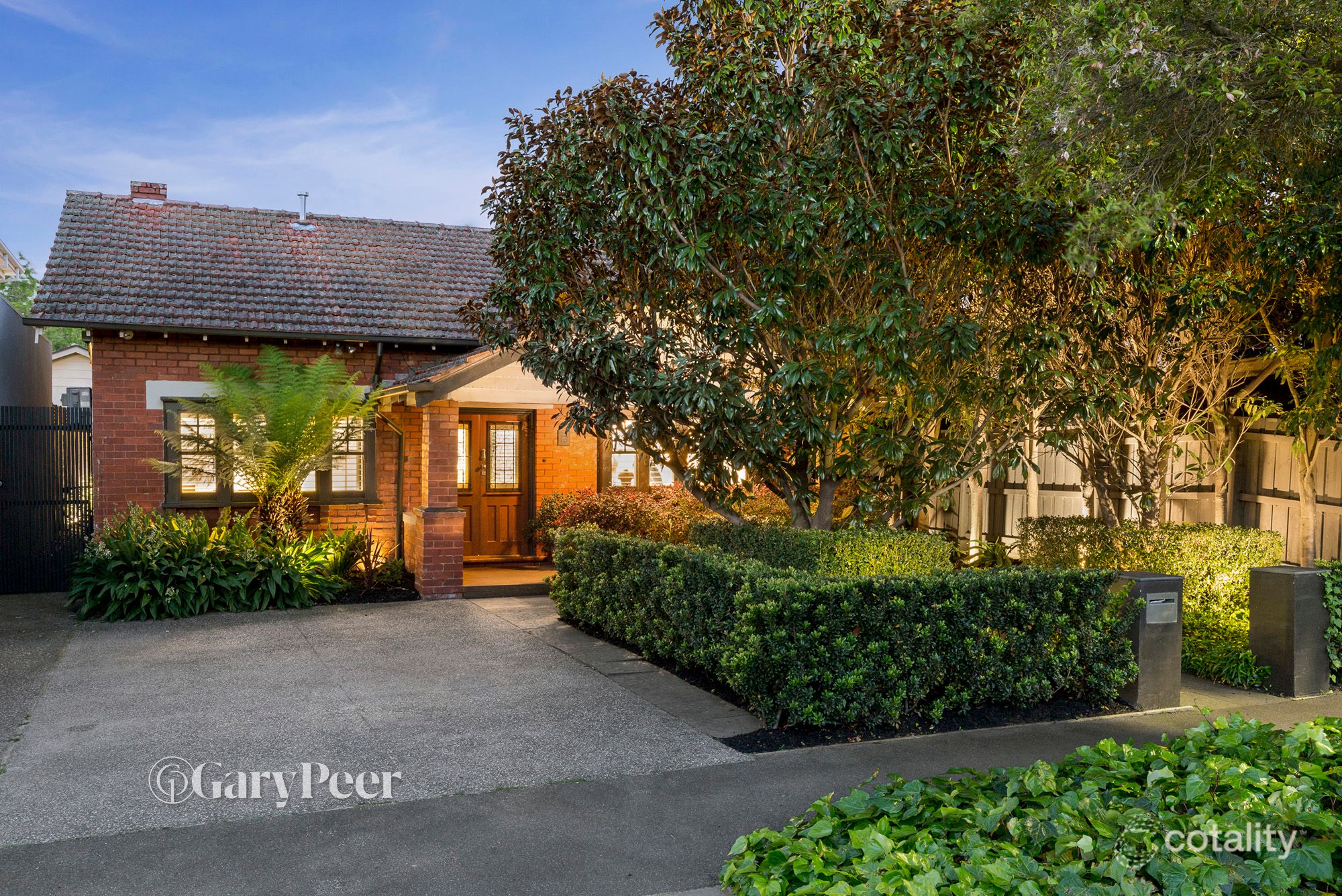 2 Holroyd Ave, St Kilda East, VIC 3183