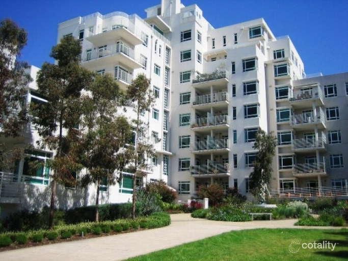 100/1 Graham St, Port Melbourne, VIC 3207