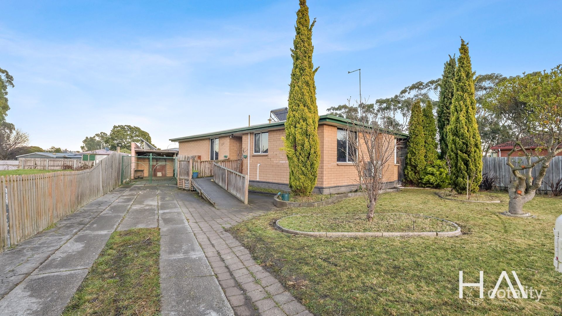 4 Hazelwood Pde, Ravenswood, TAS 7250
