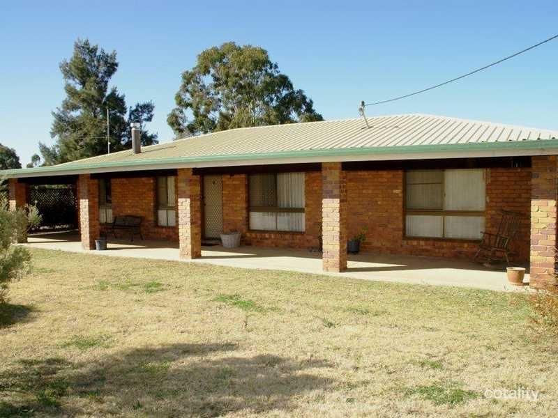 16 Clifford St, Meringandan West, QLD 4352