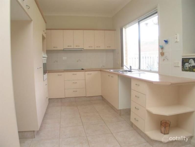 52 Silver Glade Dr, Elanora, QLD 4221