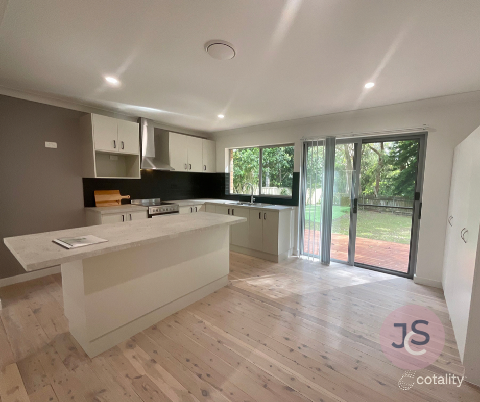 4 Lindsay Ave, Valentine, NSW 2280