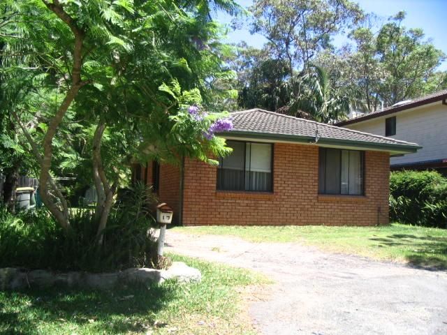 17 Laurence Ave, Bundeena, NSW 2230