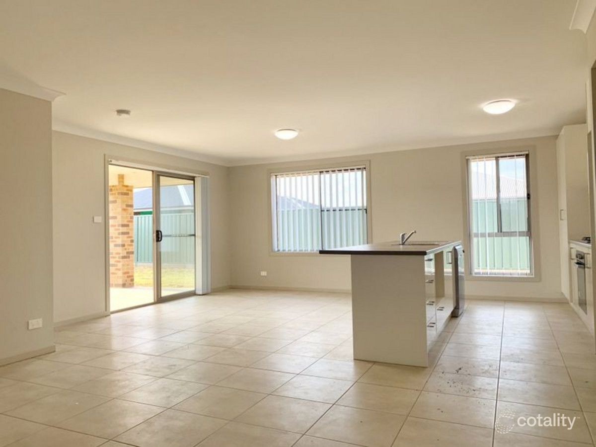 4 Bradford Cct, Dubbo, NSW 2830