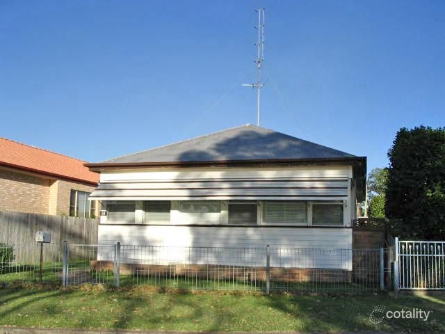 10 Lakeview Pde, Pelican, NSW 2281