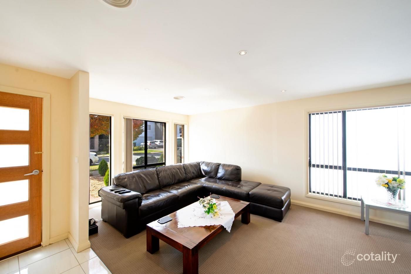 9 Denoon St, Forde, ACT 2914