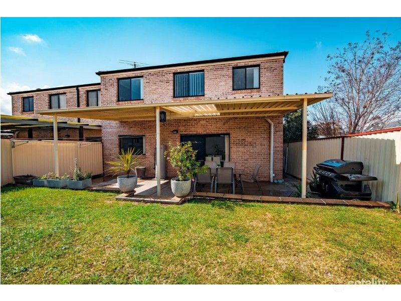 2/87b Webster Rd, Lurnea, NSW 2170