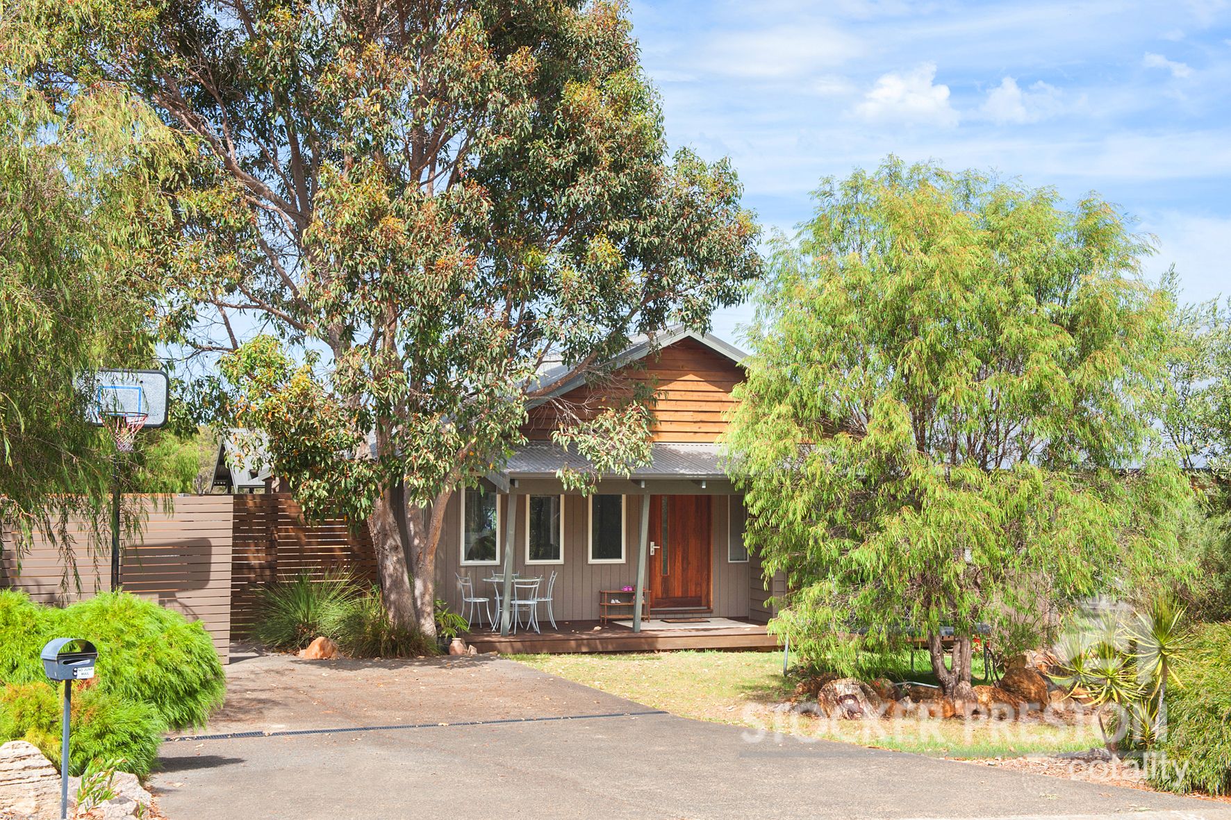 8 Birch Loop, Margaret River, WA 6285