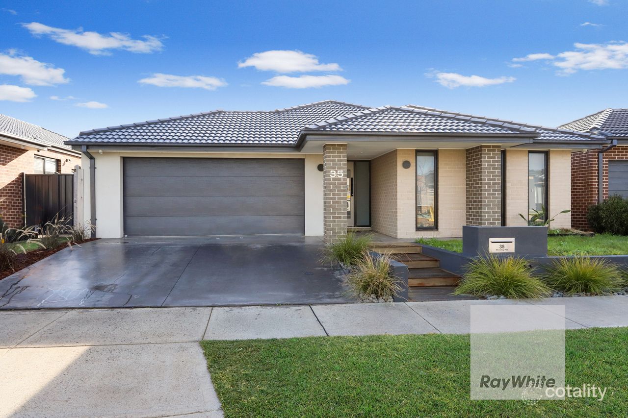 35 Wheatley Pde, Mickleham, VIC 3064